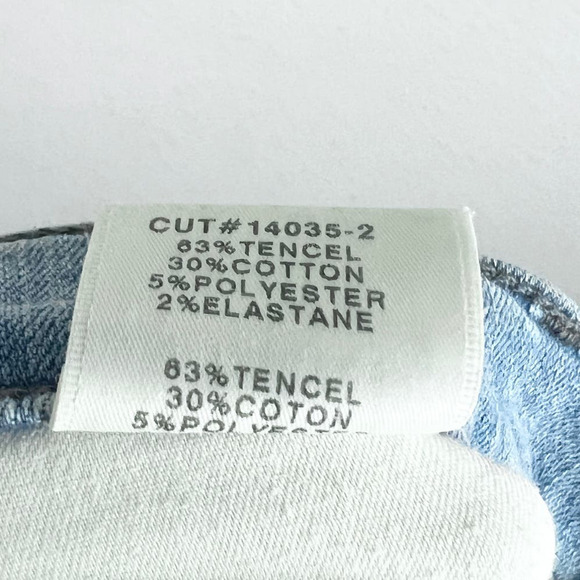 New J Brand Alana Jeans Women's 29 High Rise Crop Light Wash Distressed Skinny - Picture 7 of 8